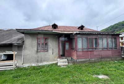 Casă cu 2 camere cu Teren 1097 Mp în Bezdead - 8