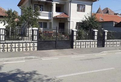 Casă cu 4 camere în Central - 8