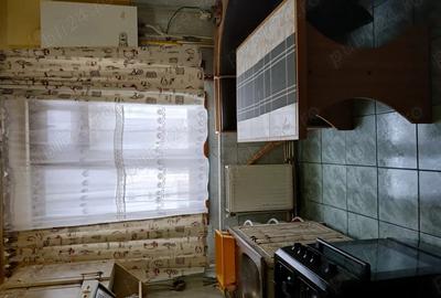 Vind apartament cu camere - 1