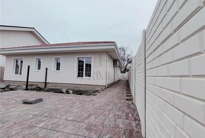 Duplex cu 3 camere cu Canalizare în Moșnița Nouă - 2