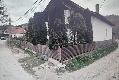 Teren de 3350 mp, în Pietroșani - 4