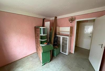 Apartament cu 3 camere decomandat în Decebal - 2