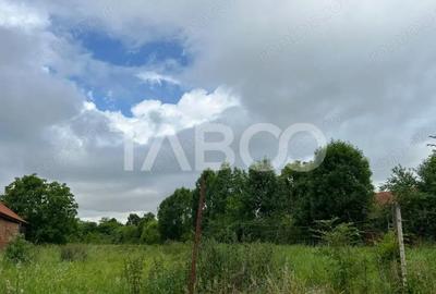 Teren de 2740 mp, în Gura Văii