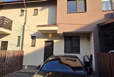 Casă cu 3 camere în Central