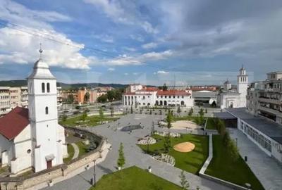 Apartament cu 4 camere semidecomandat în Câmpia Turzii - 9