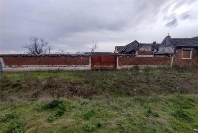 Casă cu Teren 540 Mp în Berliște - 2