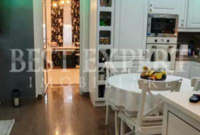 Apartament cu 9 camere decomandat în Ultracentral