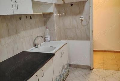 Apartament cu 2 camere semidecomandat în Narcisa