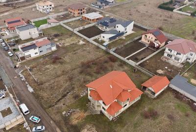 Teren intravilan de 925 mp în Vladimirescu - 2