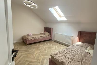 Apartament cu 3 camere decomandat în Central - 1