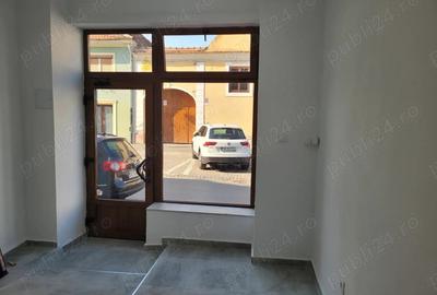 Spațiu comercial, de 20 mp, în Central - 1
