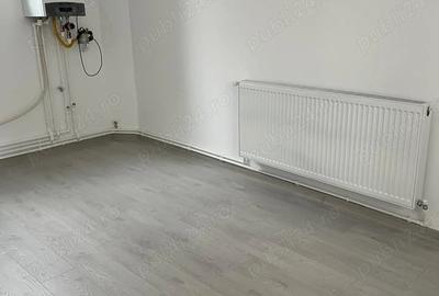Spațiu comercial, de 90 mp, în Central - 3