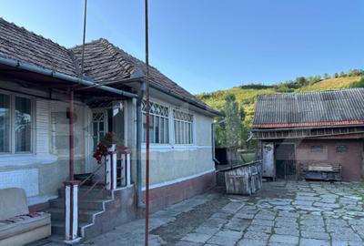 Casa 70mp+4 anexe+teren 1400mp(14 ari) intravilan,zona Lechi - 1