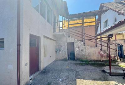 Casă individuală cu 6 camere cu Canalizare în Noua - 4