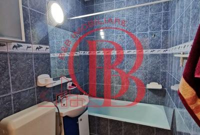 Garsonieră în Titan - 2