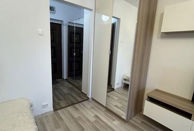 Garsonieră semidecomandată în Titan