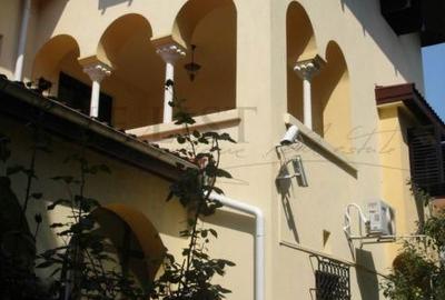 Casă cu 4 camere în Aviatorilor - 1