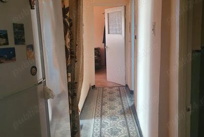 Apartament cu 2 camere decomandat în Pucioasa - 3