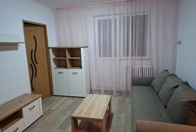 PF inchiriez apartament 2 camere zona Podu ros - 1