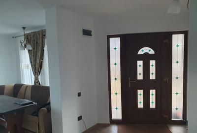 Casă cu 5 camere cu Teren 2200 Mp în Central - 14