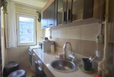 Apartament cu 2 camere semidecomandat în Viziru 2 - 4