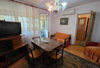 Apartament cu 3 camere semidecomandat, mobilat în Colentina