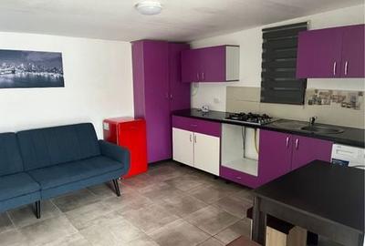 Casă cu 3 camere cu Teren 500 Mp în Central - 1