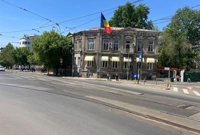 Casă individuală cu 6 camere cu Canalizare în P-ța Unirii - 2