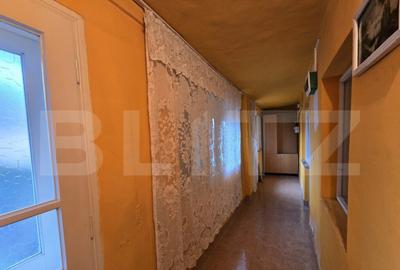 Casa cu 5 camere ?i teren de 461 mp, zona Poiana - 1