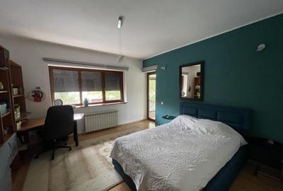 Casă cu 9 camere cu Canalizare în Drumul Taberei