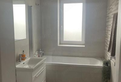 Apartament cu 2 camere decomandat în Tractorul - 9