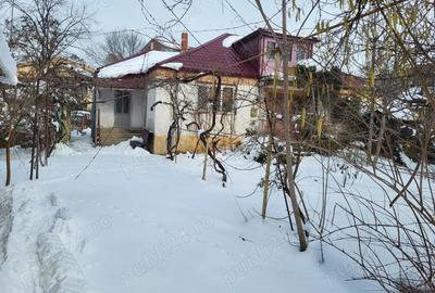 Casă cu 4 camere cu Teren 643 Mp în Central - 2