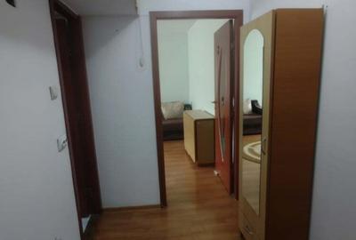 Inchiriez apartament cu 2 camere in Roman - 3