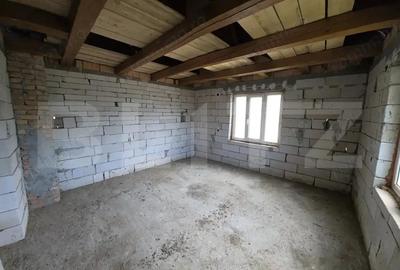 Casa la tara de vanzare, cu 13 ari de teren, la 40 km de Bistri?a - 11