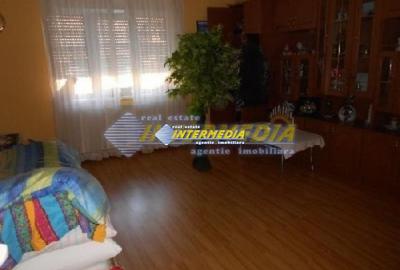 Casă individuală cu 5 camere cu Canalizare în Central - 4
