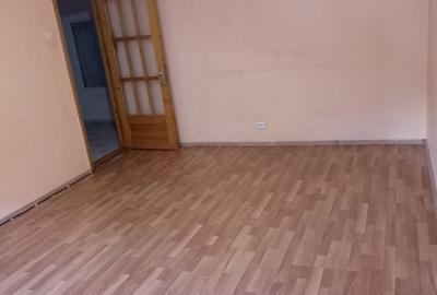 Apartament cu 2 camere decomandat în Calarași 4 - 12