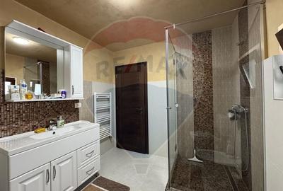 Casă / Vilă cu 4 camere de vânzare în zona Bujac-Arad - 10