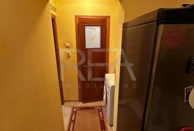 Apartament 3 Camere , Decomandat CF1 , Centrala Termica , Toporasi - 10