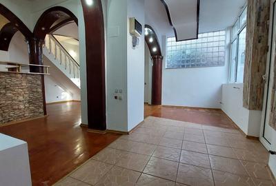 Piata Unirii –str. Al. Moga, PROPRIETAR, vand casa P+M, SC la P 79 mp, t. 145 mp - 4