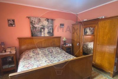 Casă cu 6 camere cu Garaj în Dâmbovicioara - 2