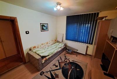 2 camere decomandat, Girocului, etaj 2 CENTRALA GAZ - 15