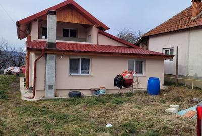 Casă cu 4 camere în Mihăești - 7