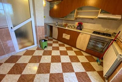 Apartament 3 camere cartier C5 Tulcea - 4