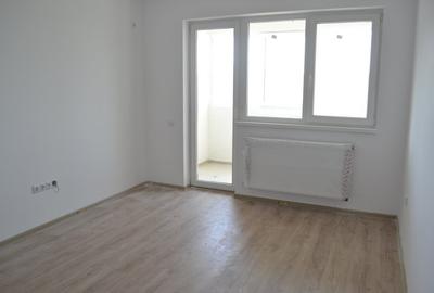 Apartament cu 2 camere decomandat în Apărătorii Patriei