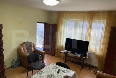 Casă cu 5 camere cu Teren 986 Mp în Pericei - 9