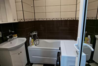 Garsonieră decomandată, mobilată în Km 4 - 10