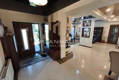 Casă cu 5 camere cu Garaj în Central - 6