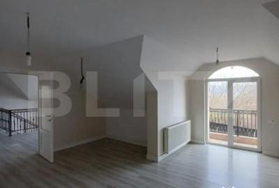 Casă cu 5 camere cu Teren 1590 Mp în Luna - 2