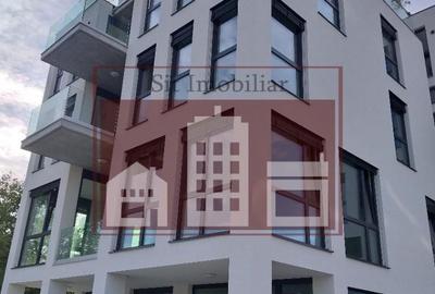 Spațiu comercial, de 100 mp, în Central