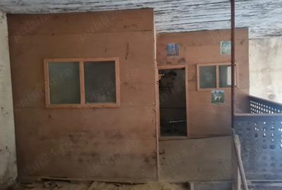 Casă cu 4 camere în Roman - 5